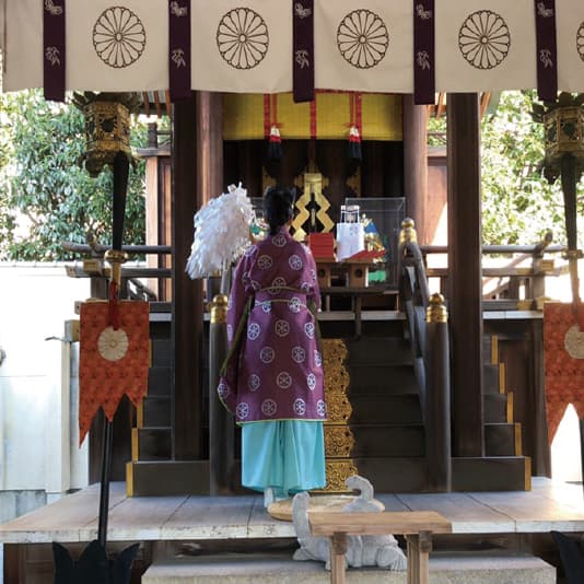 京都「玄武神社」にて紅白亀甲餅　御祈祷の様子