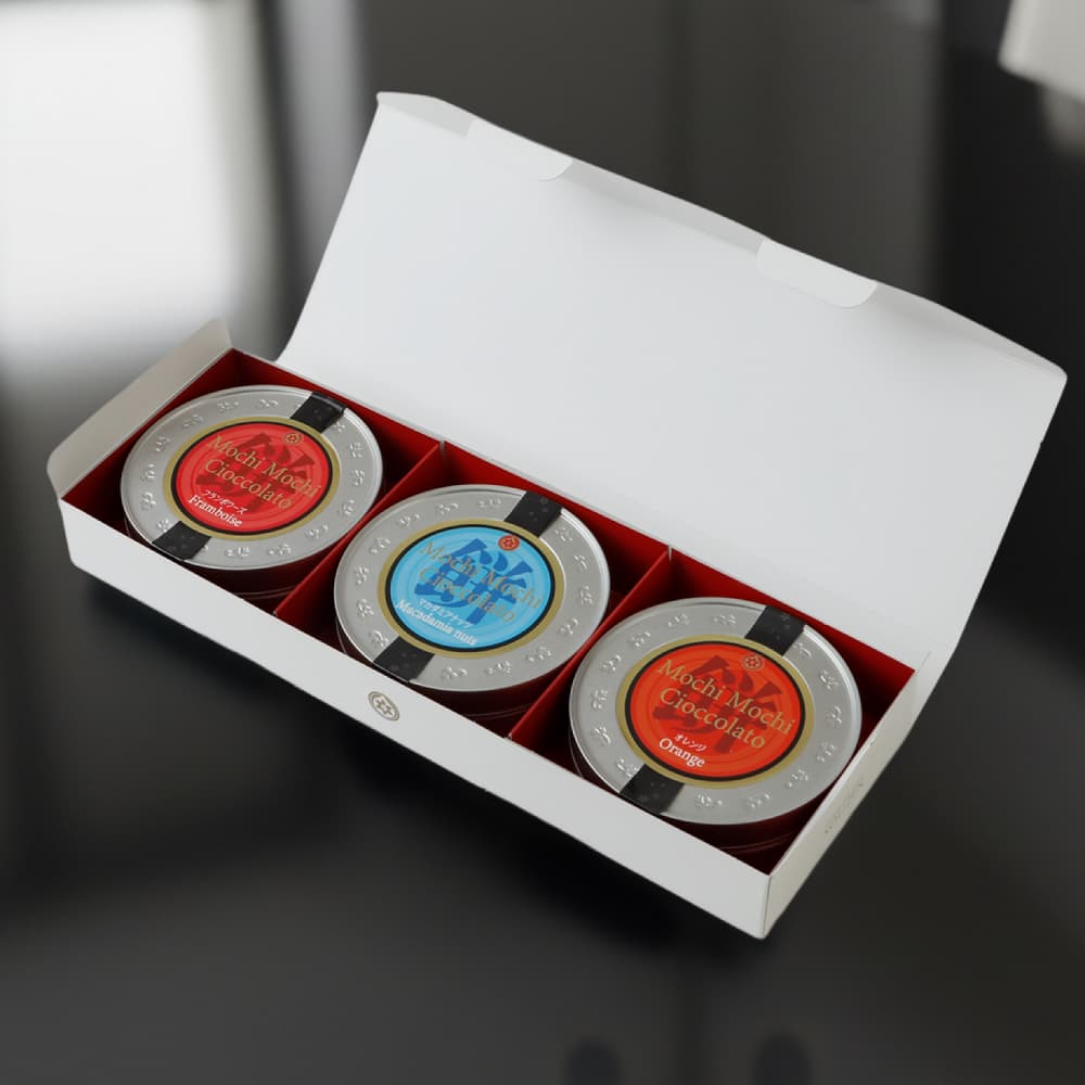 3缶セットのギフトイメージ：箱にバレンタイン用の帯がかかり、カードが添えられた写真